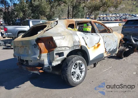 2024 Chevrolet Trax Fwd Sp из США, поврежденный, VIN KL77LFE2XRC143324